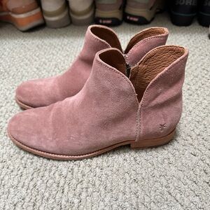 Frye bide/pink ankle boot size 6.5